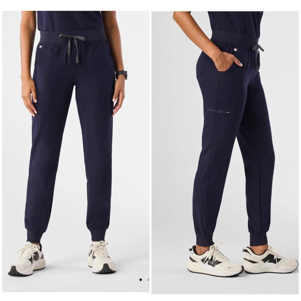 Figs Petite Zamora Jogger Scrub Pants™ Nurse Uniform Small Navy